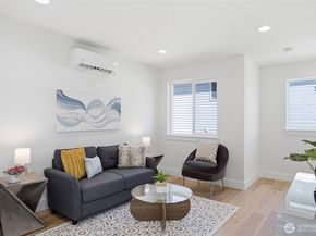 9323 Marcus Avenue S B, Seattle WA 98118