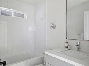 9323 Marcus Avenue S B, Seattle WA 98118