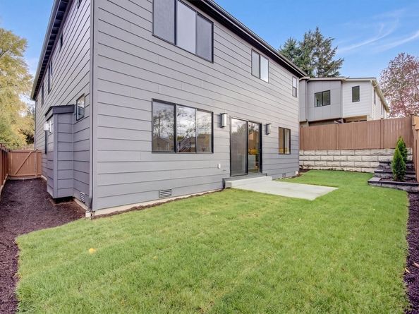 7615 NE 198th Court, Kenmore WA 98028