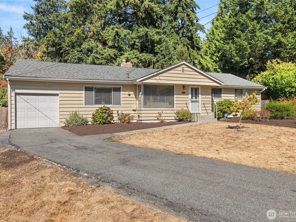 18521 36th Place NE, Lake Forest Park WA 98155