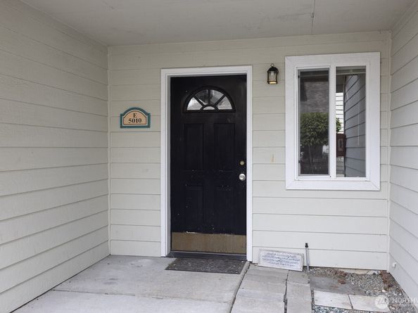 5010 168th Street SW E, Lynnwood WA 98037