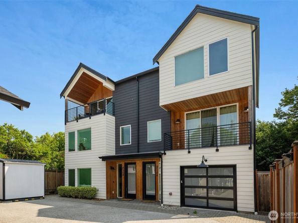 8530 13th Avenue NW B, Seattle WA 98117