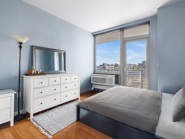 5-49 Borden Avenue 3C, Queens NY 11101