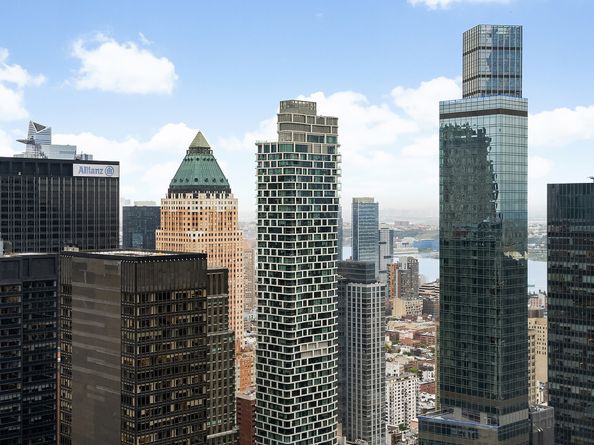146 West 57th Street 67T, New York NY 10019