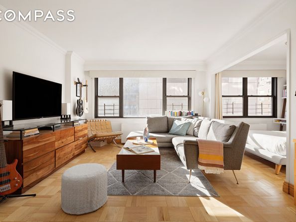 201 East 77th Street 11E, New York NY 10075