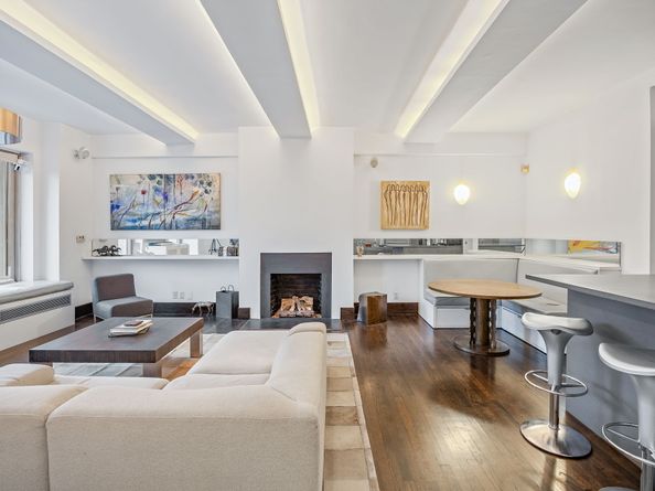 100 Central Park S 2B, New York NY 10019