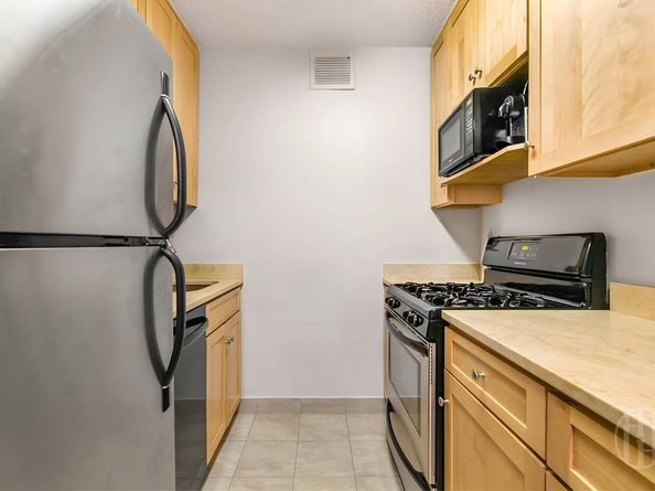 280 Rector Place 8C, New York NY 10280