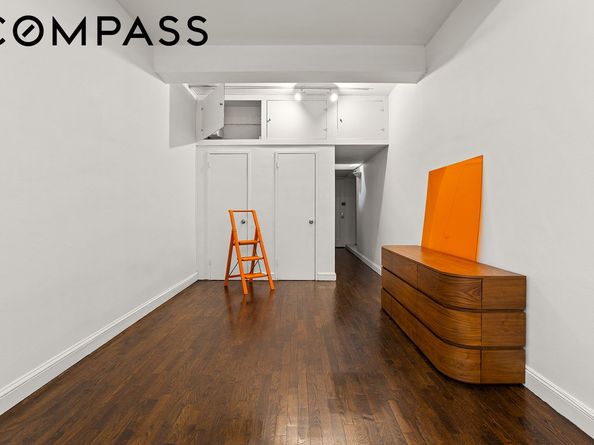 180 Thompson Street LE, New York NY 10012