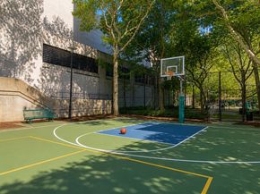 300 East 33rd Street 6N, New York NY 10016