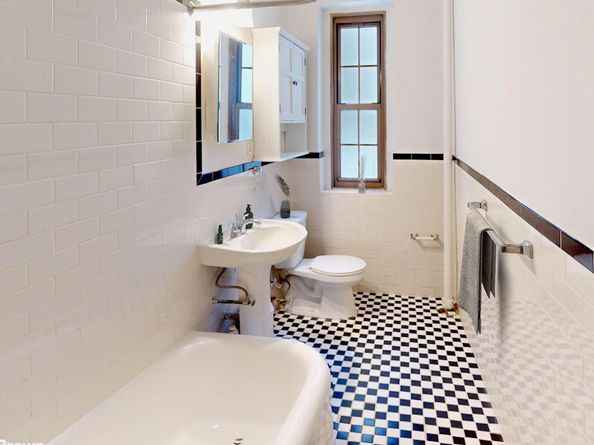 1100 Grand Concourse 1D, Bronx NY 10451