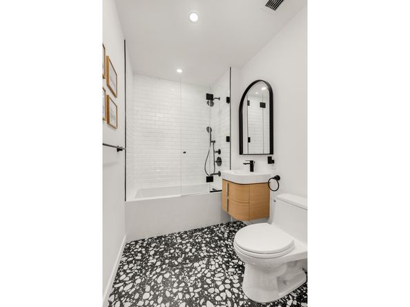 100 Jay Street 18A, Brooklyn NY 11201