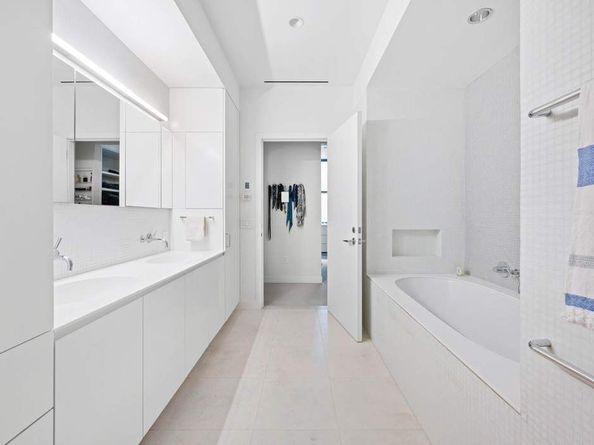 525 West 22nd Street 3AF, New York NY 10011