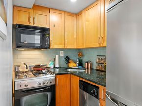 225 East 36th Street 15A, New York NY 10016