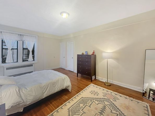 81 Ocean Parkway 5P, Brooklyn NY 11218