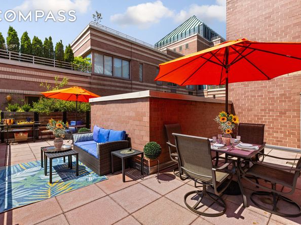 393 West 49th Street 5C, New York NY 10019