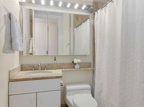 393 West 49th Street 5C, New York NY 10019