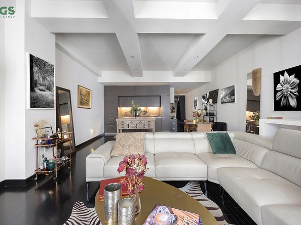 20 Pine Street 2207, New York NY 10005
