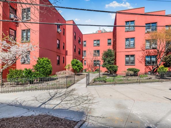 512 Kappock Street 3J, Bronx NY 10463