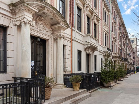 26 West 74th Street 2A, New York NY 10023