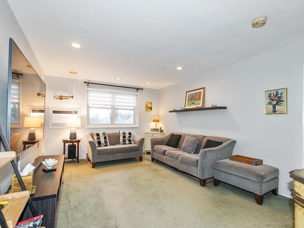 60-39 251st Street UPPER, Queens NY 11362