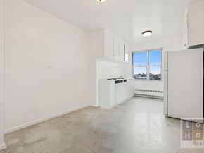 577 Grand Street 1904, New York NY 10002