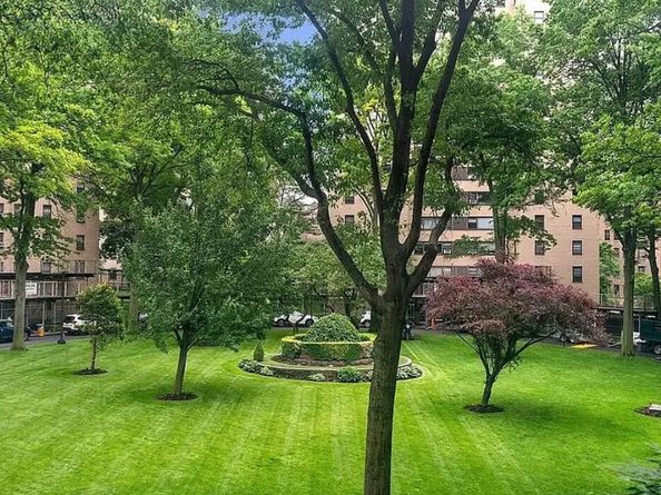 2 Fordham Hill Oval 16B, Bronx NY 10468