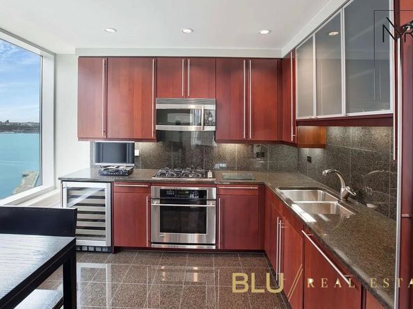 240 Riverside Boulevard 17BC, New York NY 10069