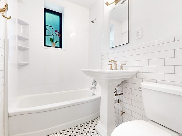 14 Bogardus Place 4V, New York NY 10040