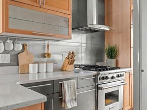 179 Ocean Parkway 1E, Brooklyn NY 11218