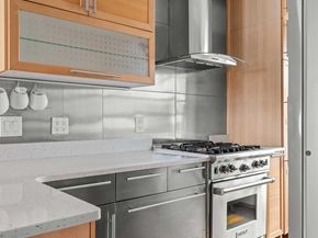 179 Ocean Parkway 1E, Brooklyn NY 11218