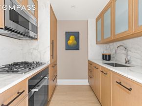 210 Warren Street 10G, New York NY 10282