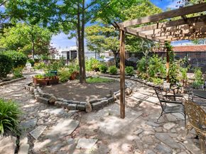 46-01 39th Avenue 509, Queens NY 11104