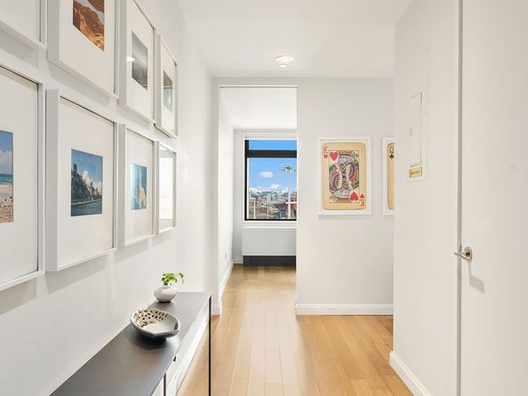 11-02 49th Avenue 4H, Queens NY 11101