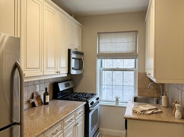 55-01 31st Avenue 2B, Queens NY 11377