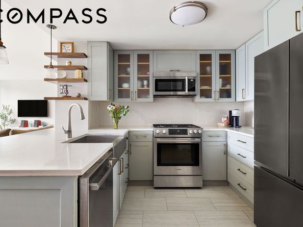 455 Main Street 4GH, New York NY 10044