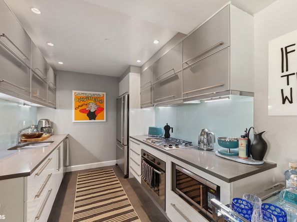 136 Powers Street 4B, Brooklyn NY 11211