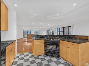 345 East 80th Street 24F, New York NY 10075