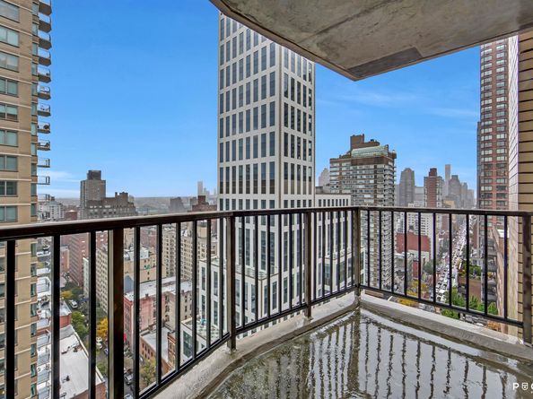 345 East 80th Street 24F, New York NY 10075
