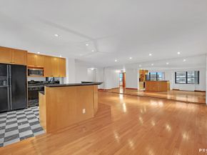 345 East 80th Street 24F, New York NY 10075