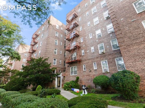 39-55 51st Street 3G, Queens NY 11377