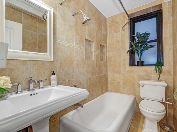 235 East 22nd Street 2T, New York NY 10010