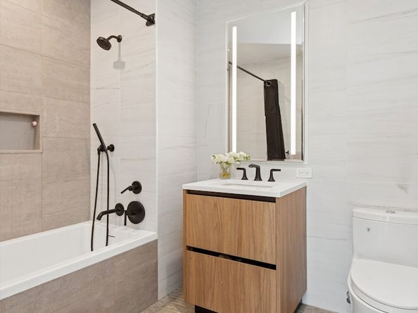 11 Hancock Place PH206, New York NY 10027