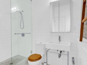 24-75 38th Street D7/D8, Queens NY 11101