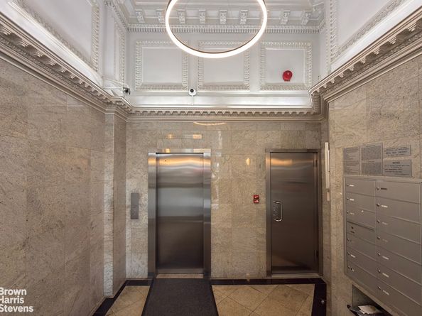 40 West 17th Street 12A, New York NY 10011