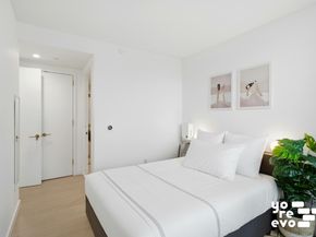 3 Court Square 4308, Queens NY 11101