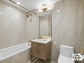 3 Court Square 4308, Queens NY 11101