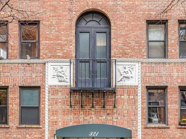 321 East 54th Street 8G, New York NY 10022