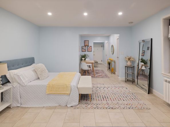 25 Indian Road 2A, New York NY 10034