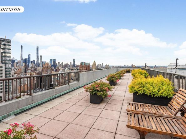 301 East 79th Street 17F, New York NY 10075