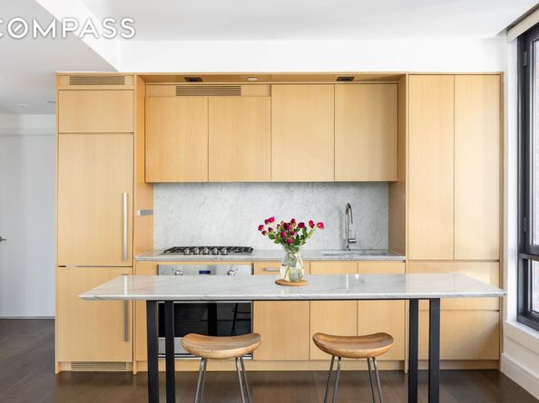 50 Greenpoint Avenue 2B, Brooklyn NY 11222